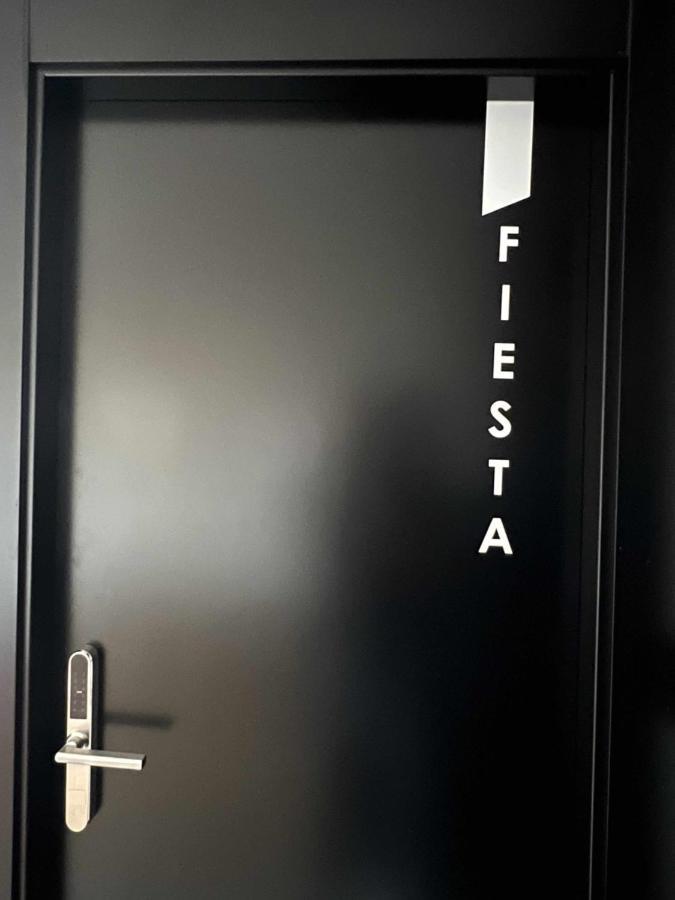 Fiesta Cama Individual Modern & Luxury Apartment Malaga Exterior photo